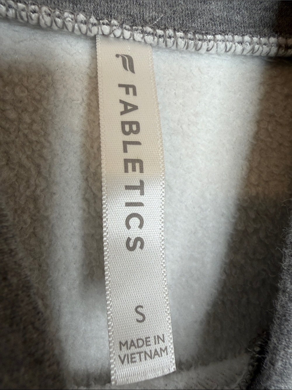 FABLETICS Sweatshirt - Picture 2 of 4